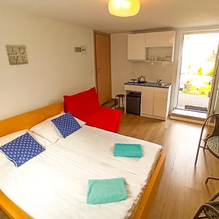 Malmaris Apartment *